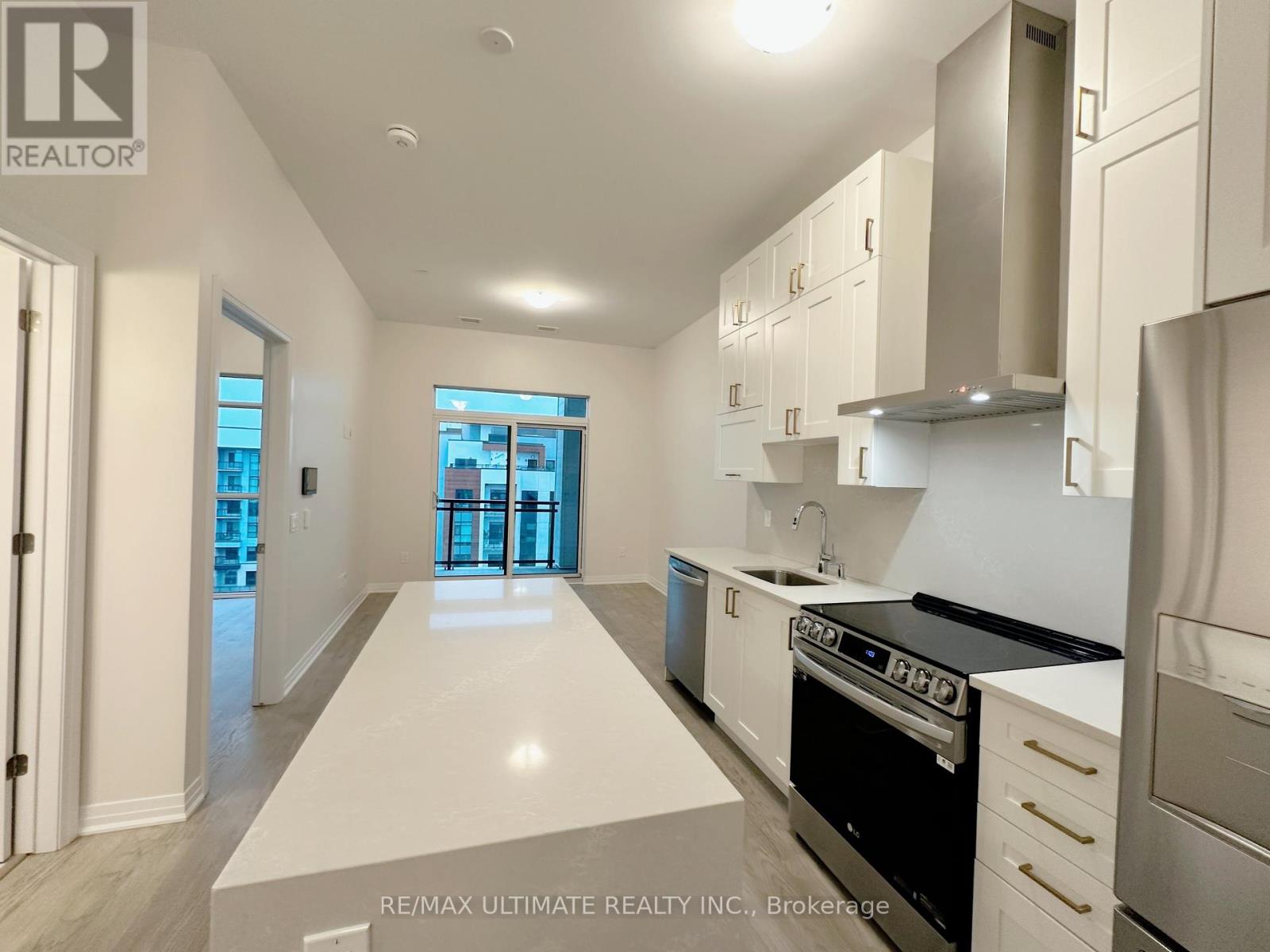 611 - 470 Gordon Krantz Avenue, Milton, Ontario  L9E 1Z3 - Photo 2 - W12942092