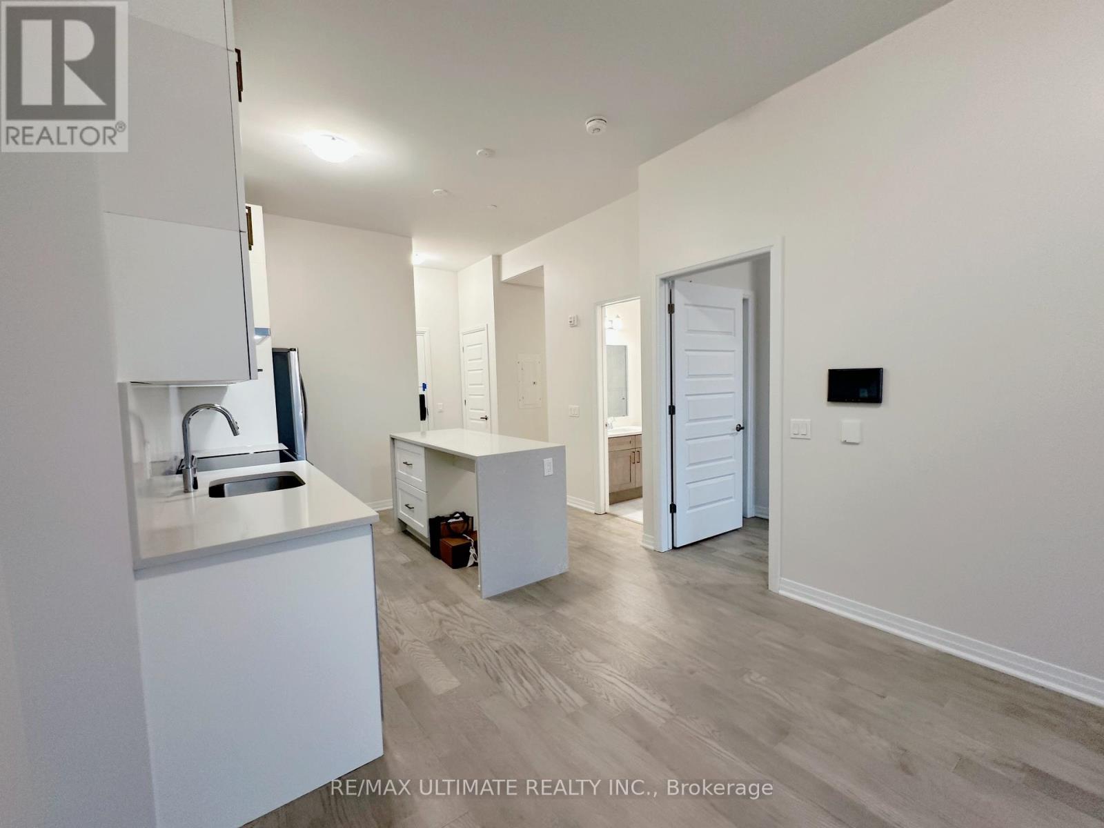 611 - 470 Gordon Krantz Avenue, Milton, Ontario  L9E 1Z3 - Photo 3 - W12942092