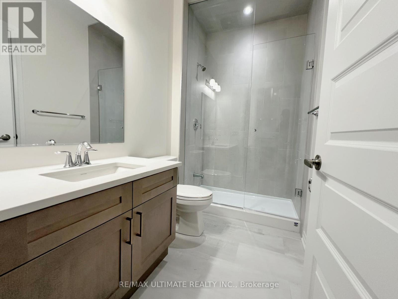 611 - 470 Gordon Krantz Avenue, Milton, Ontario  L9E 1Z3 - Photo 4 - W12942092