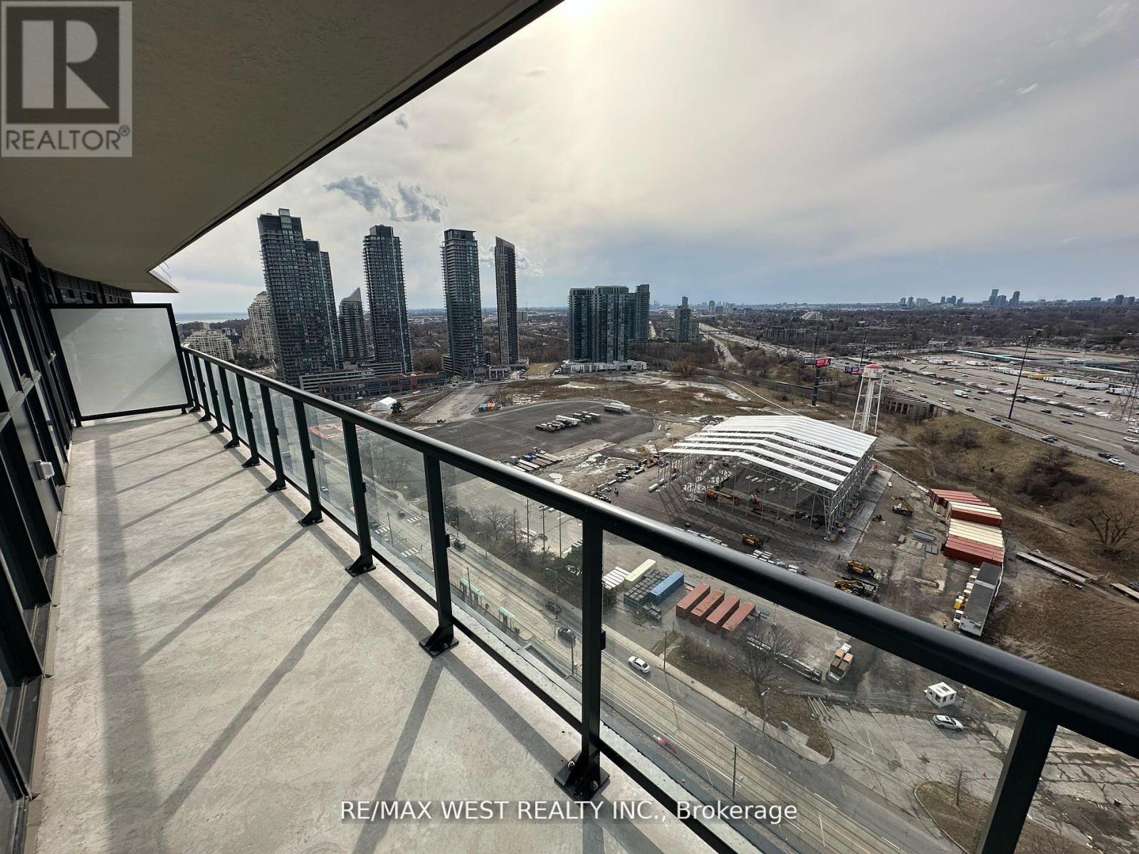 38 Annie Craig Drive, Toronto, Ontario  M8V 0A8 - Photo 19 - W12942102