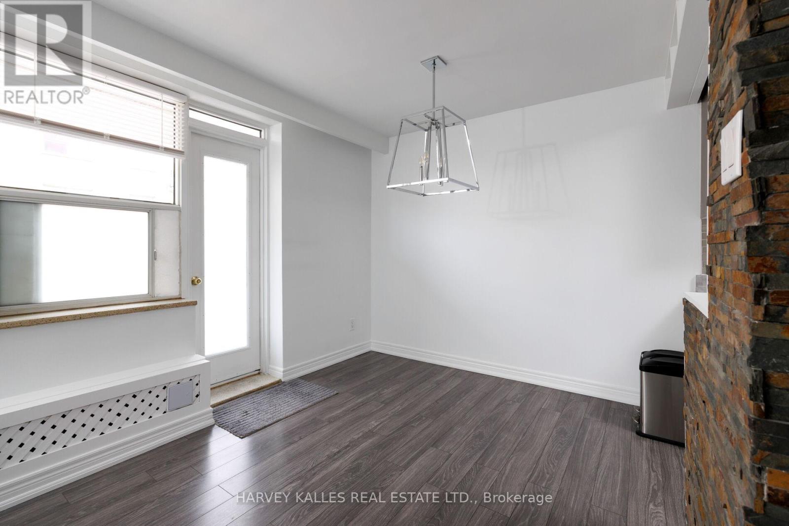 304 - 50 Gulliver Road, Toronto, Ontario  M6M 2N2 - Photo 11 - W12942108