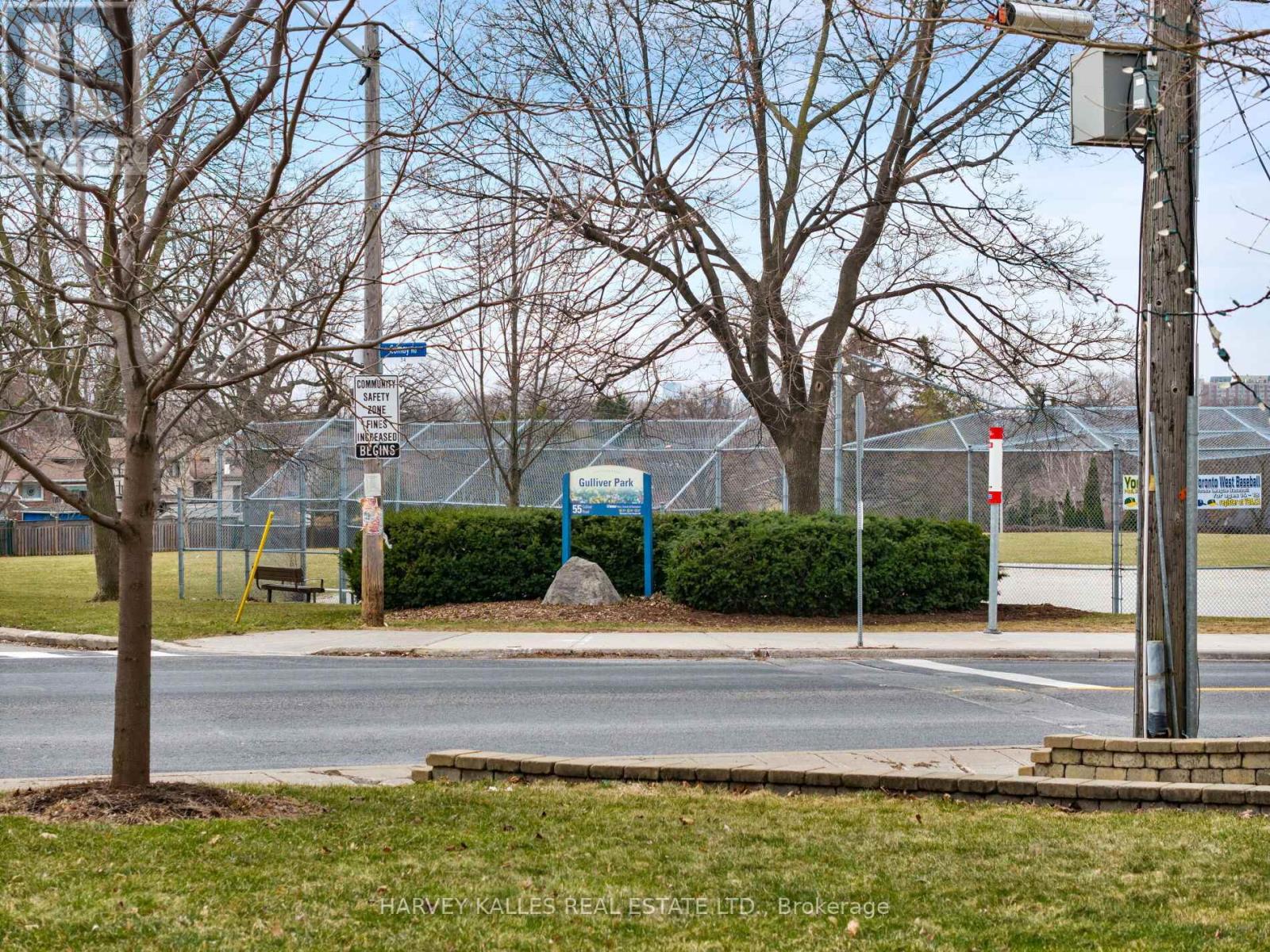 304 - 50 Gulliver Road, Toronto, Ontario  M6M 2N2 - Photo 32 - W12942108