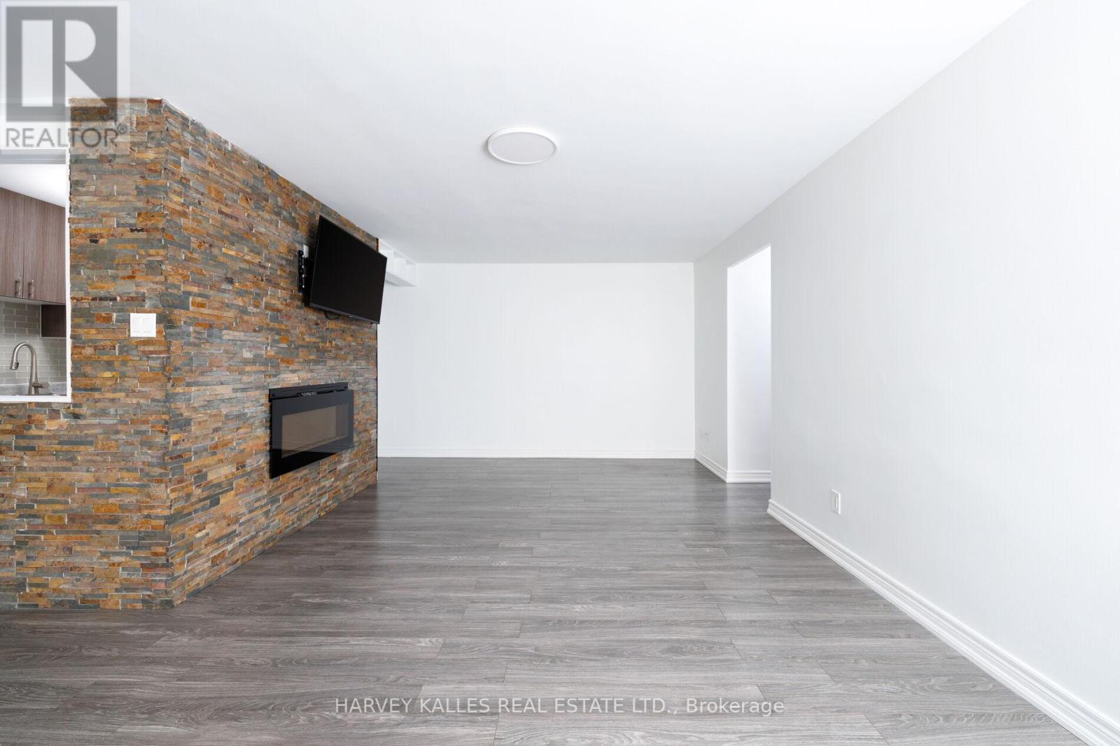 304 - 50 Gulliver Road, Toronto, Ontario  M6M 2N2 - Photo 6 - W12942108