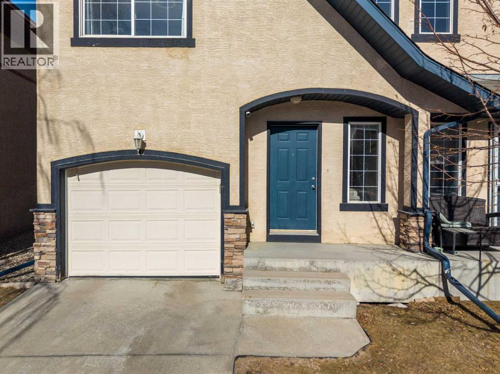 18 Hidden Creek Rise Nw, Calgary, Alberta T3A 6L5 - Photo 3 - A2290878