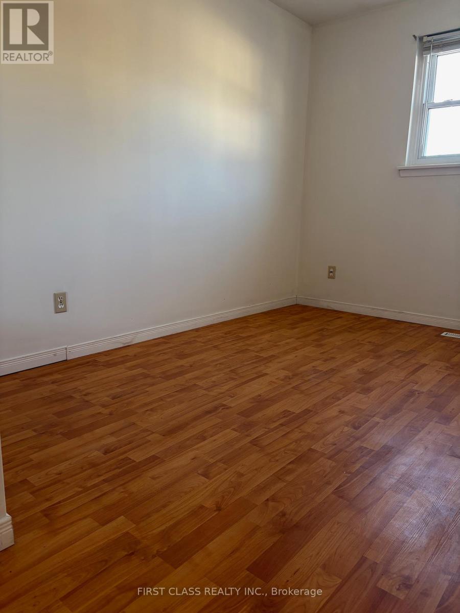 701 Leeder Court, Newmarket, Ontario  L3Y 5A8 - Photo 9 - N12894104