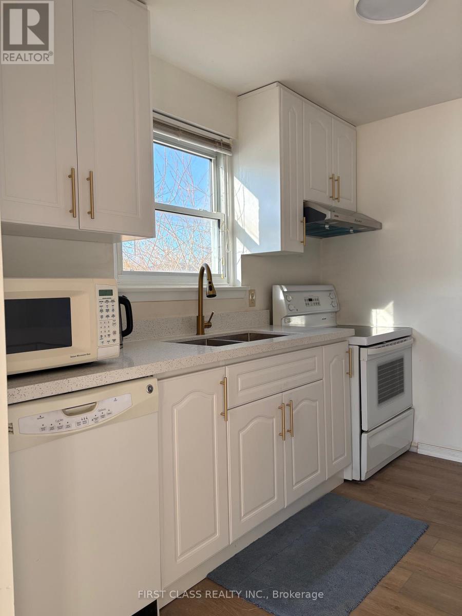 701 Leeder Court, Newmarket, Ontario  L3Y 5A8 - Photo 13 - N12894104