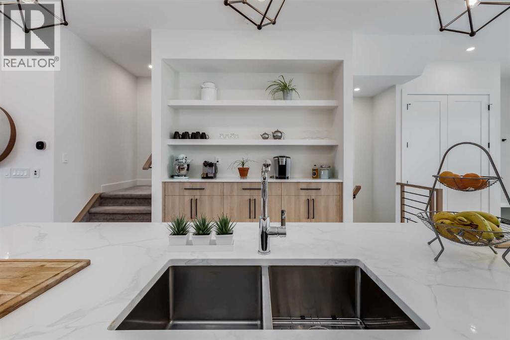 2520 Cochrane Road NW, Calgary, Alberta  T2M 4H7 - Photo 9 - A2280974