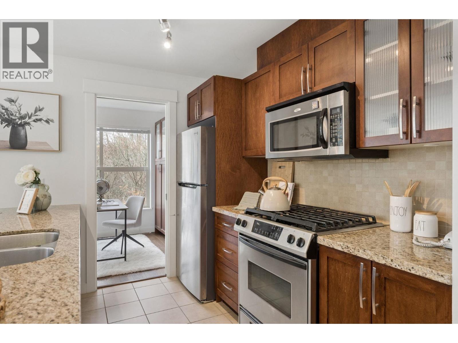 206 1468 St. Andrews Avenue, North Vancouver, British Columbia  V7L 0A8 - Photo 10 - R3105756