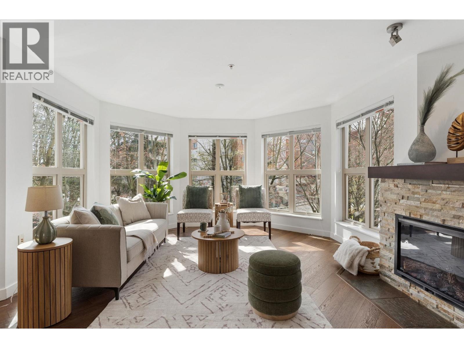 206 1468 St. Andrews Avenue, North Vancouver, British Columbia  V7L 0A8 - Photo 2 - R3105756