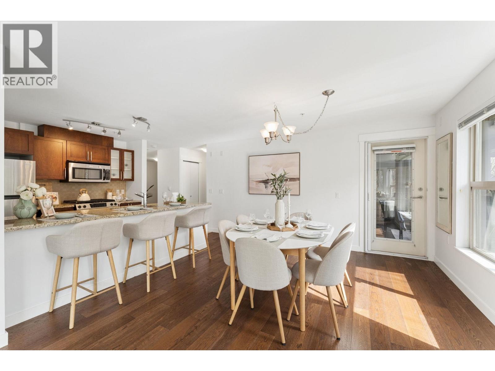 206 1468 St. Andrews Avenue, North Vancouver, British Columbia  V7L 0A8 - Photo 5 - R3105756