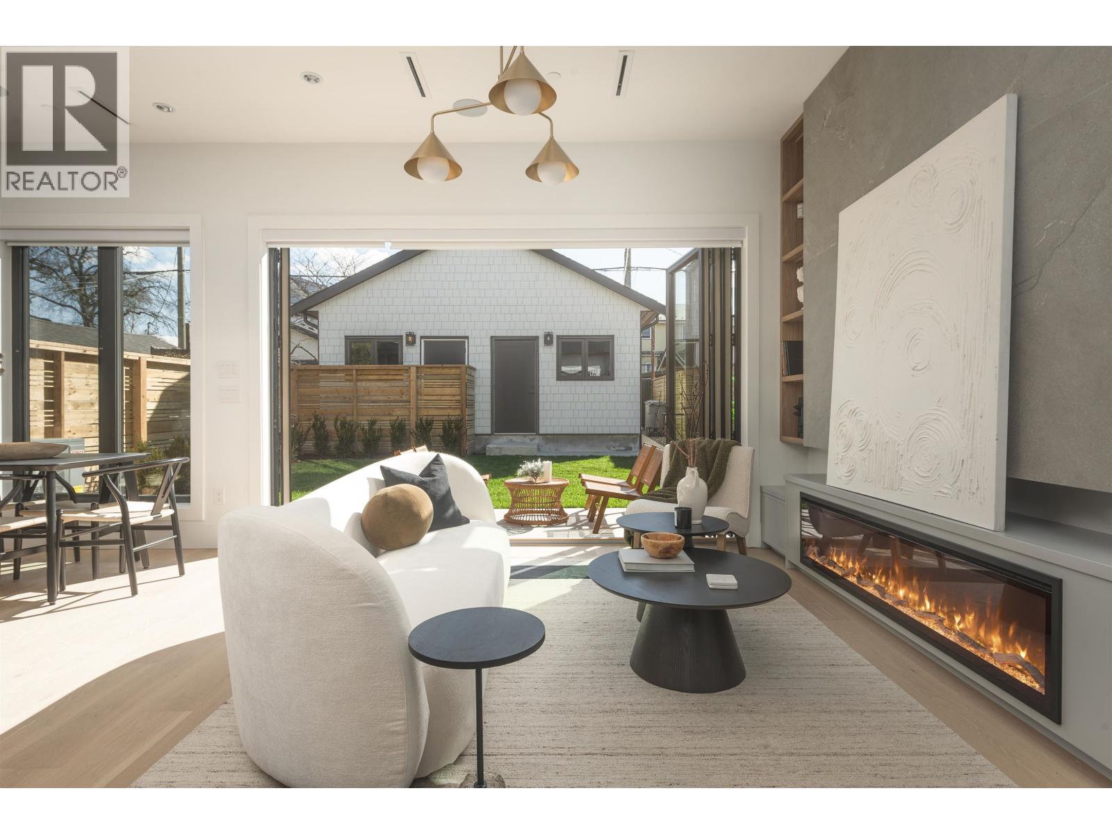 2 2684 OXFORD STREET, Vancouver, British Columbia