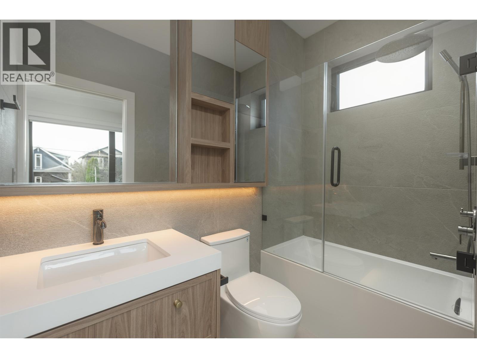 2 2684 Oxford Street, Vancouver, British Columbia  V5K 1N3 - Photo 13 - R3105763