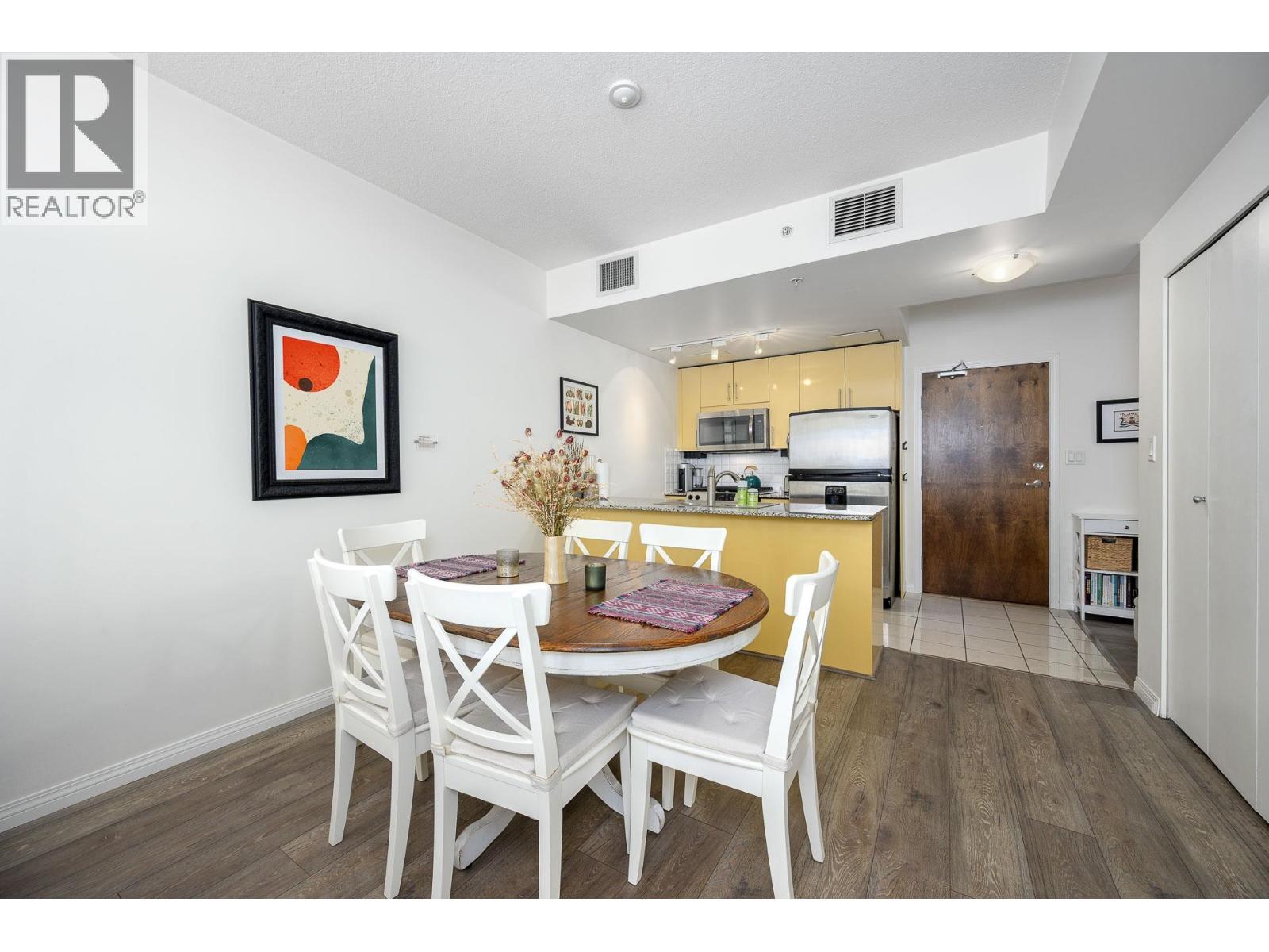 405 168 E Esplanade, North Vancouver, British Columbia  V7L 4X8 - Photo 10 - R3105764