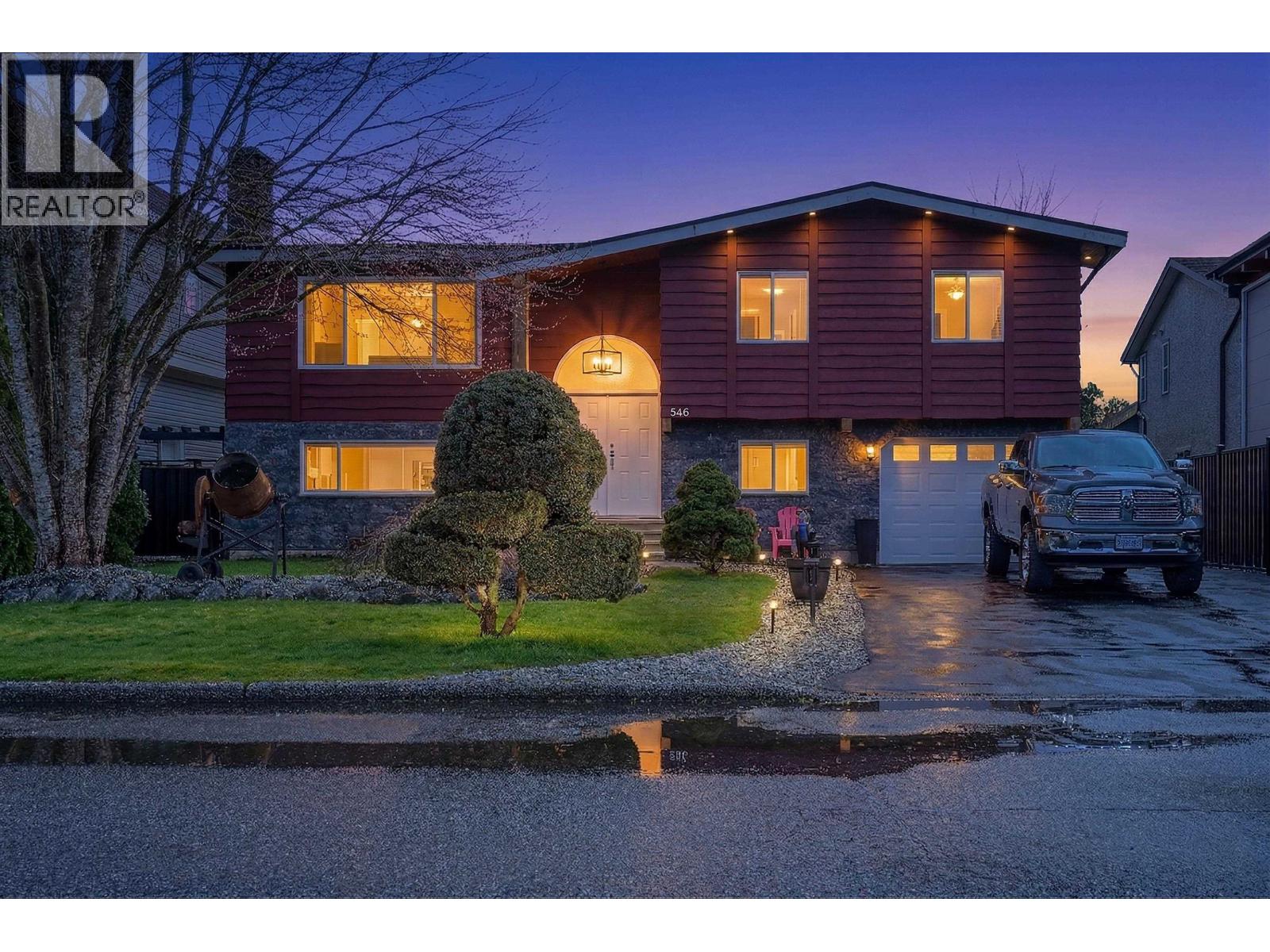 846 Wright Avenue, Port Coquitlam, British Columbia  V3B 1W1 - Photo 2 - R3105718