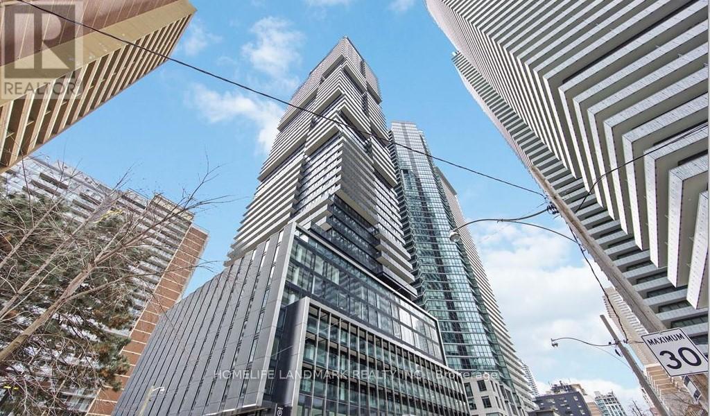 4912 - 55 Charles Street E, Toronto, Ontario  M4Y 0J1 - Photo 2 - C12942132