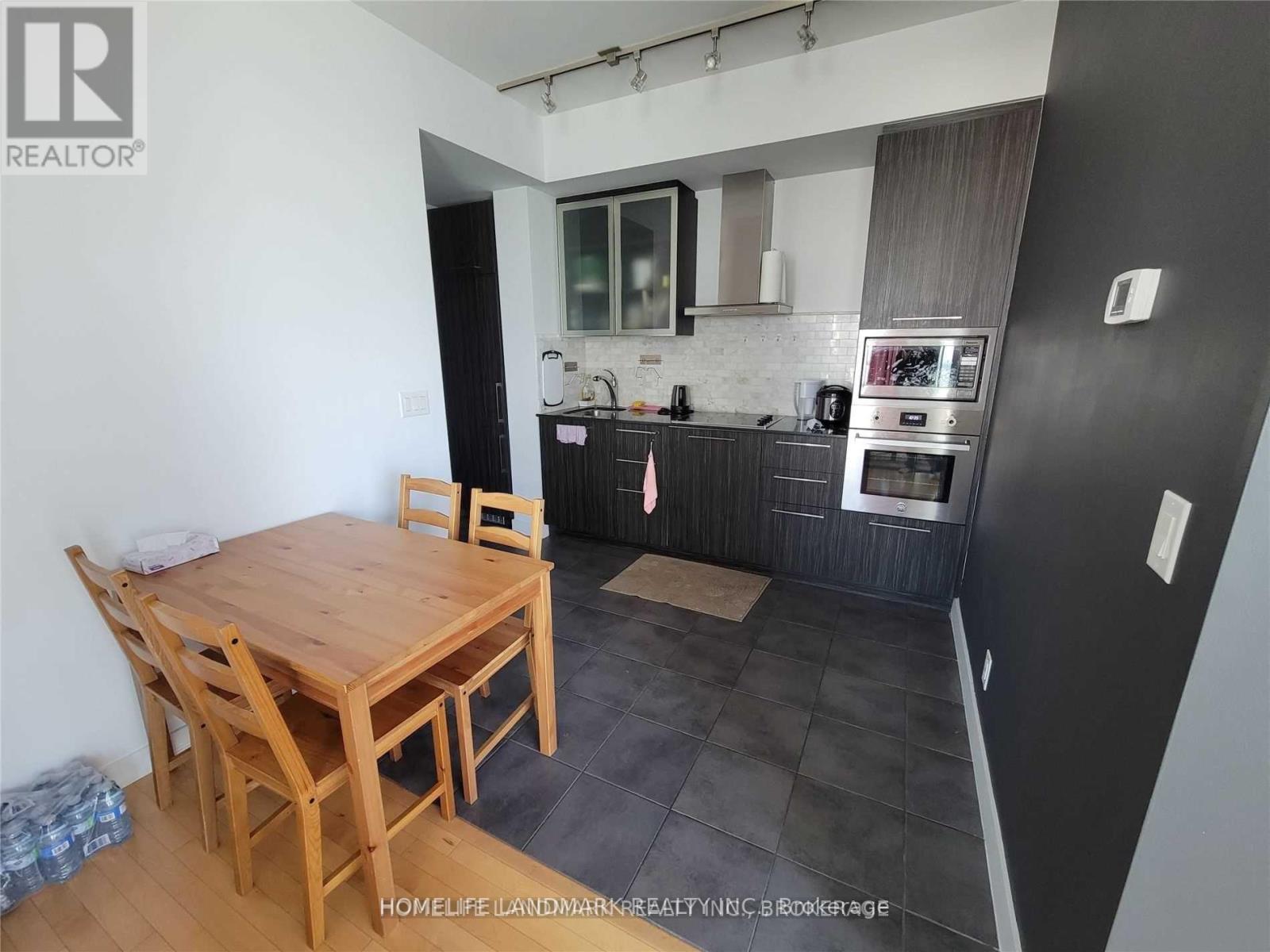 1905 - 14 York Street, Toronto, Ontario  M5J 0B1 - Photo 12 - C12942136