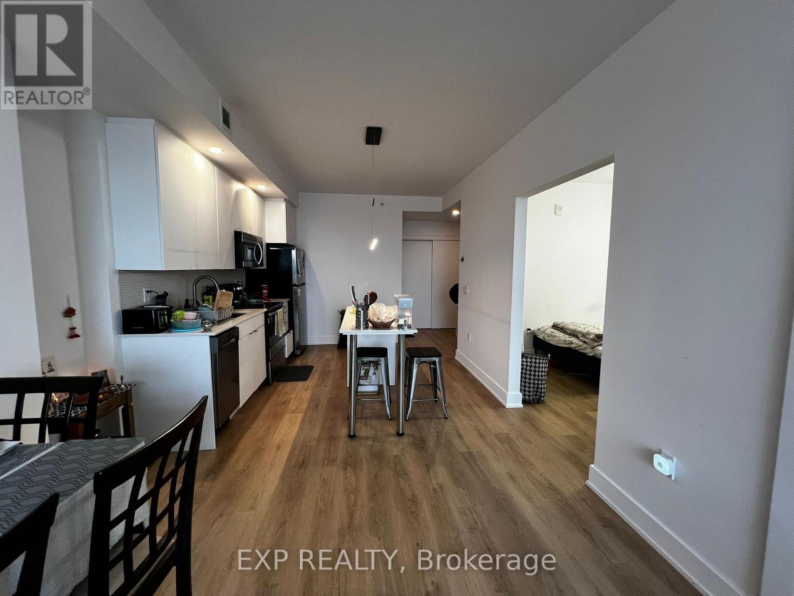 309 - 929 Richmond Road, Ottawa, Ontario  K2B 6R1 - Photo 6 - X12942128