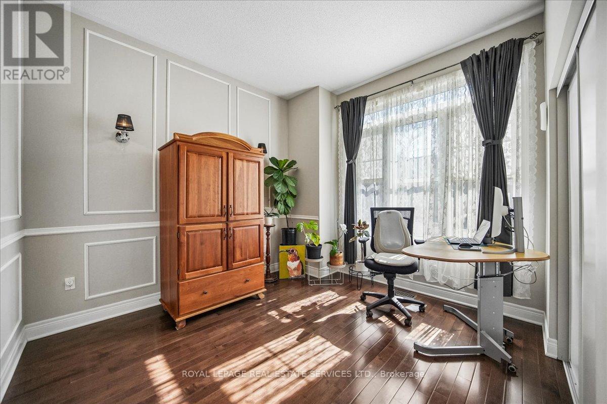 693 Savoline Boulevard, Milton, Ontario  L9T 0N2 - Photo 12 - W12942126