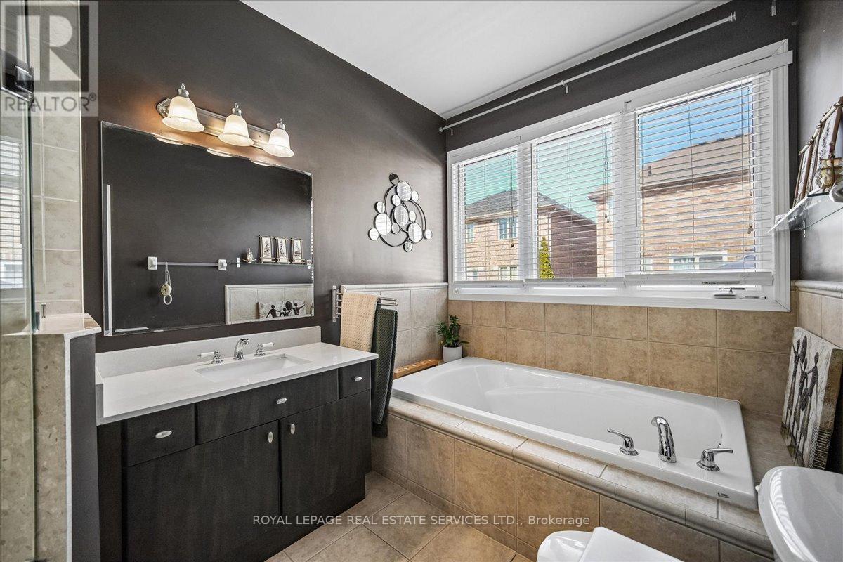 693 Savoline Boulevard, Milton, Ontario  L9T 0N2 - Photo 14 - W12942126