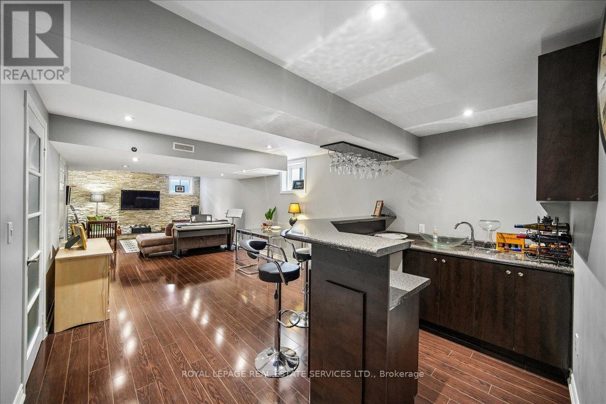 693 Savoline Boulevard, Milton, Ontario  L9T 0N2 - Photo 16 - W12942126