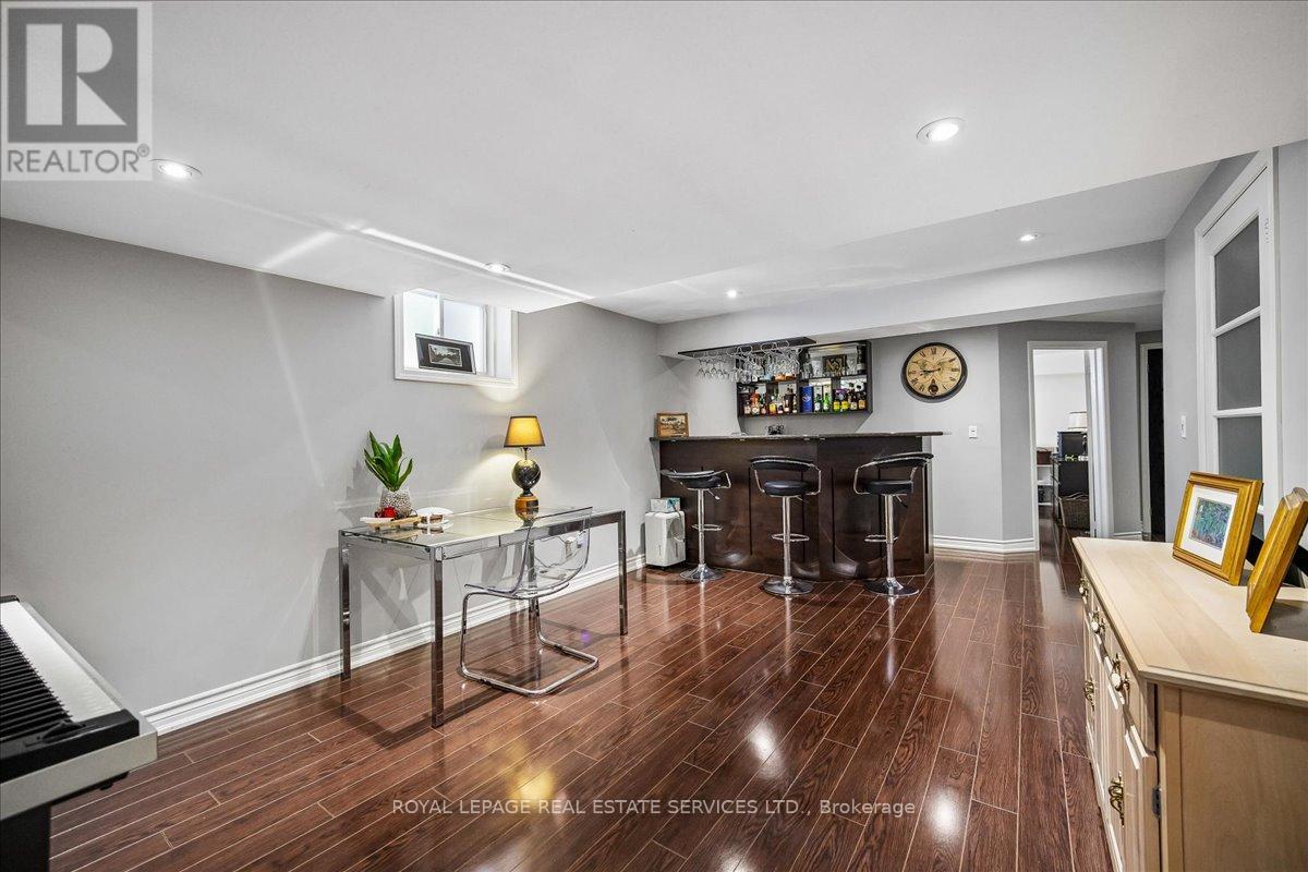 693 Savoline Boulevard, Milton, Ontario  L9T 0N2 - Photo 17 - W12942126