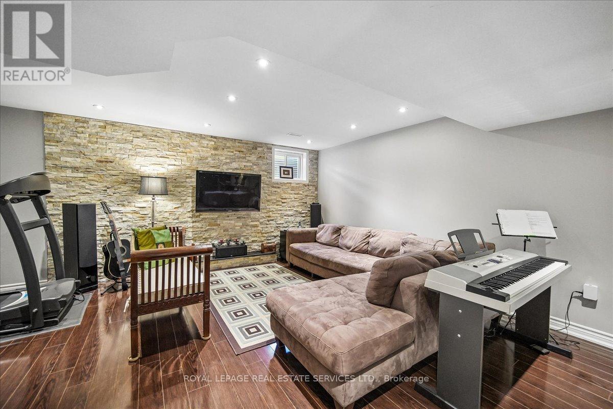 693 Savoline Boulevard, Milton, Ontario  L9T 0N2 - Photo 18 - W12942126