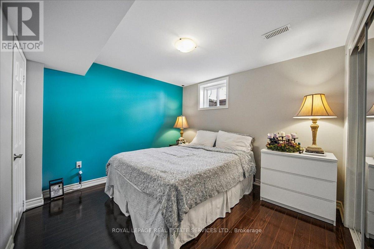 693 Savoline Boulevard, Milton, Ontario  L9T 0N2 - Photo 22 - W12942126