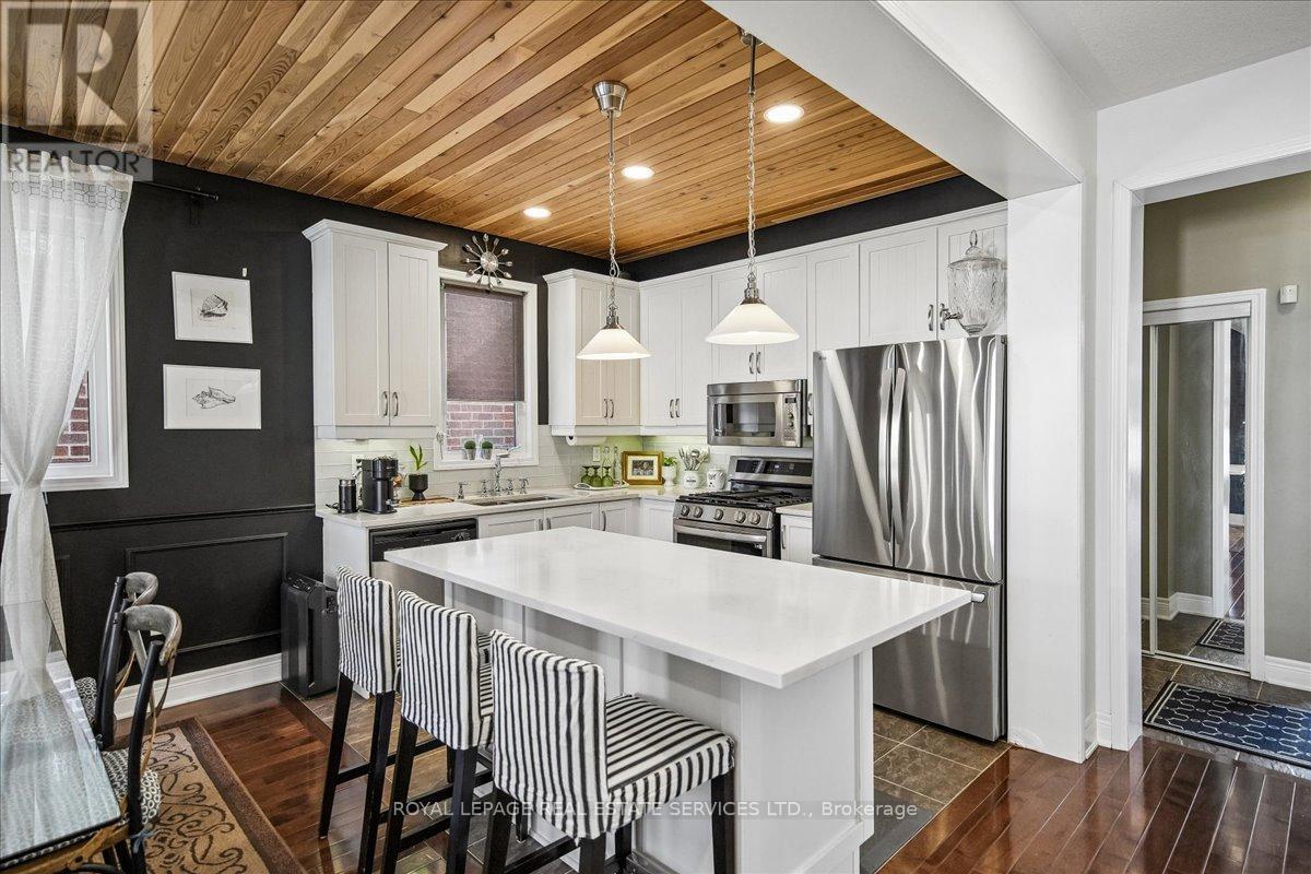 693 Savoline Boulevard, Milton, Ontario  L9T 0N2 - Photo 6 - W12942126