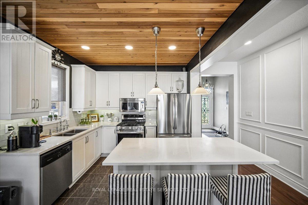 693 Savoline Boulevard, Milton, Ontario  L9T 0N2 - Photo 7 - W12942126