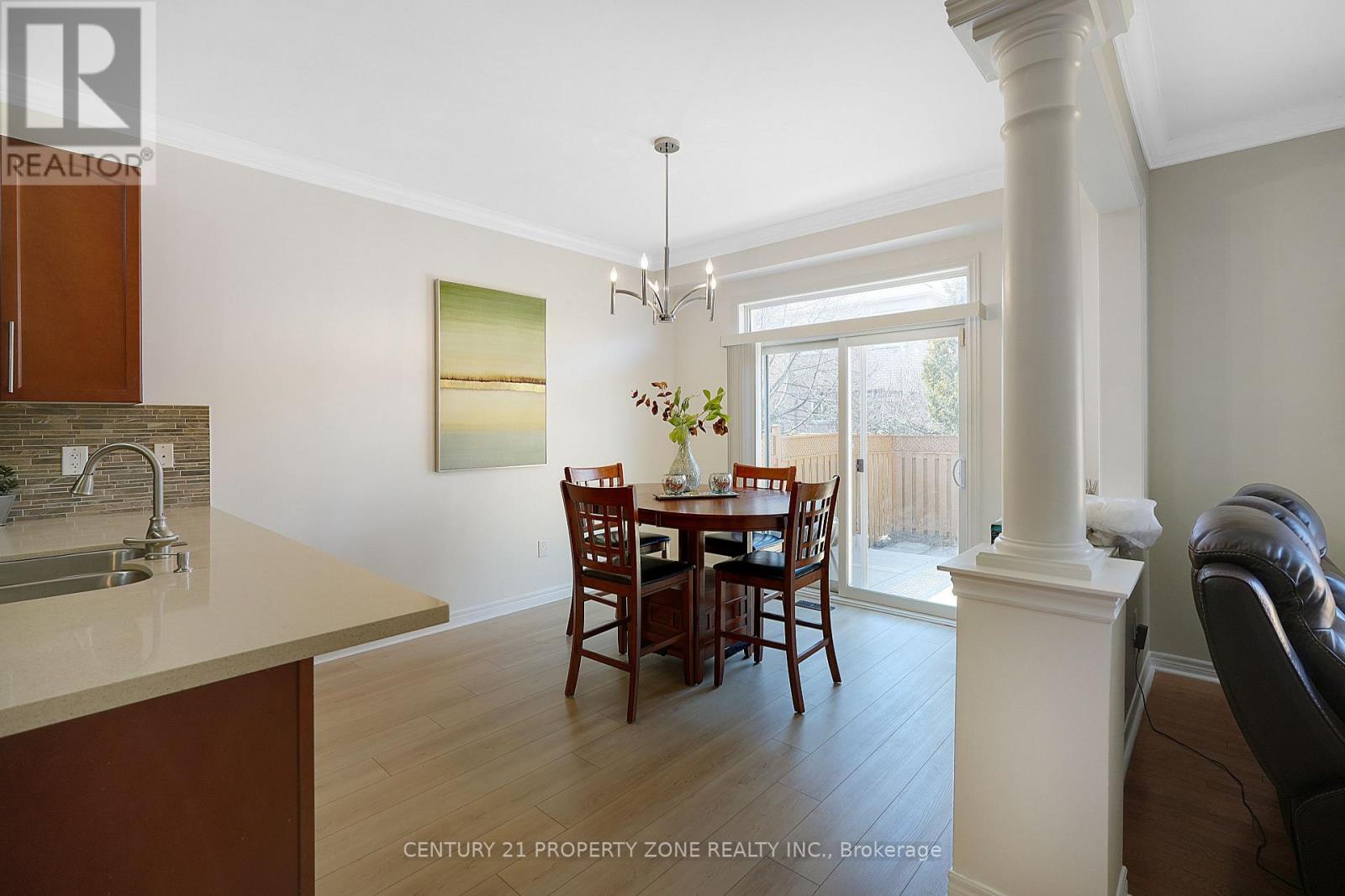 43 Alice Springs Crescent, Brampton, Ontario L6X 0R7 - Photo 10 - W12942134