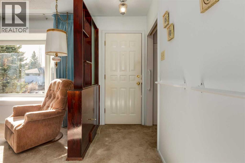 178 Windermere Road SW, Calgary, Alberta  T3C 3K8 - Photo 4 - A2269344