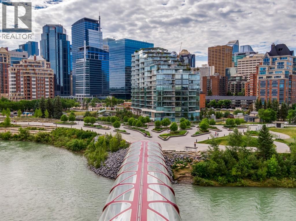 811, 738 1 Avenue SW, Calgary, Alberta