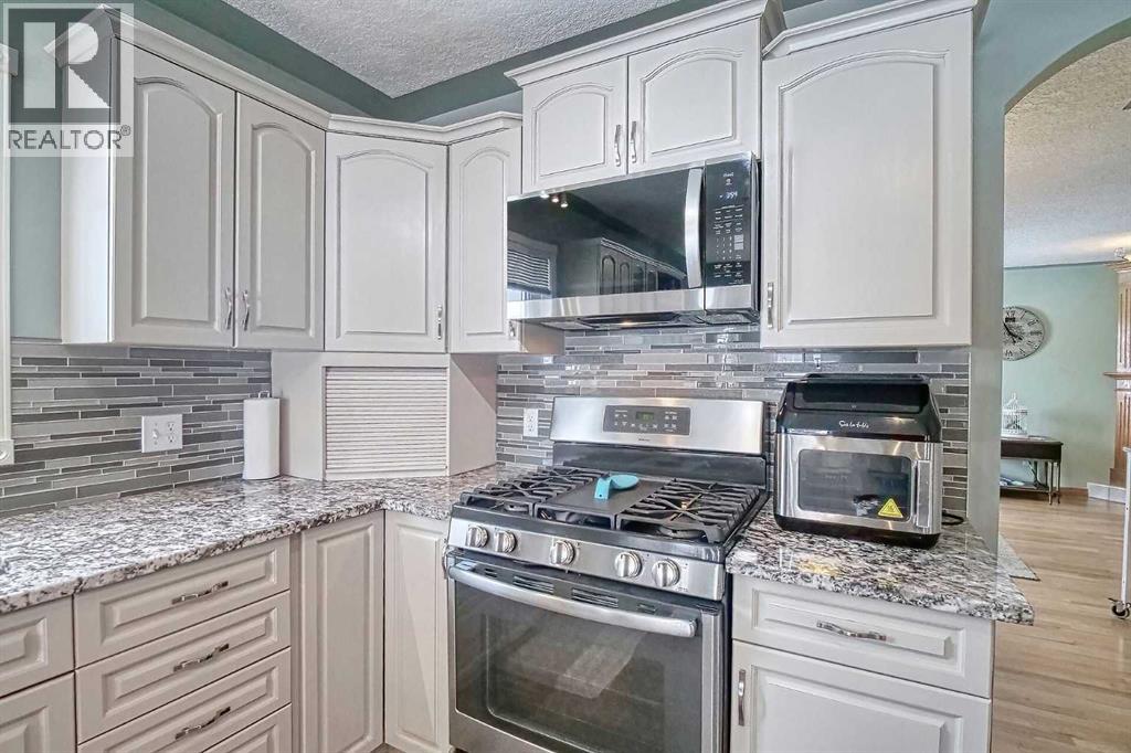 1701 Mossip Avenue, Crossfield, Alberta  T0M 0S0 - Photo 9 - A2289649