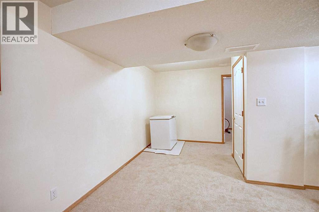 1701 Mossip Avenue, Crossfield, Alberta  T0M 0S0 - Photo 33 - A2289649