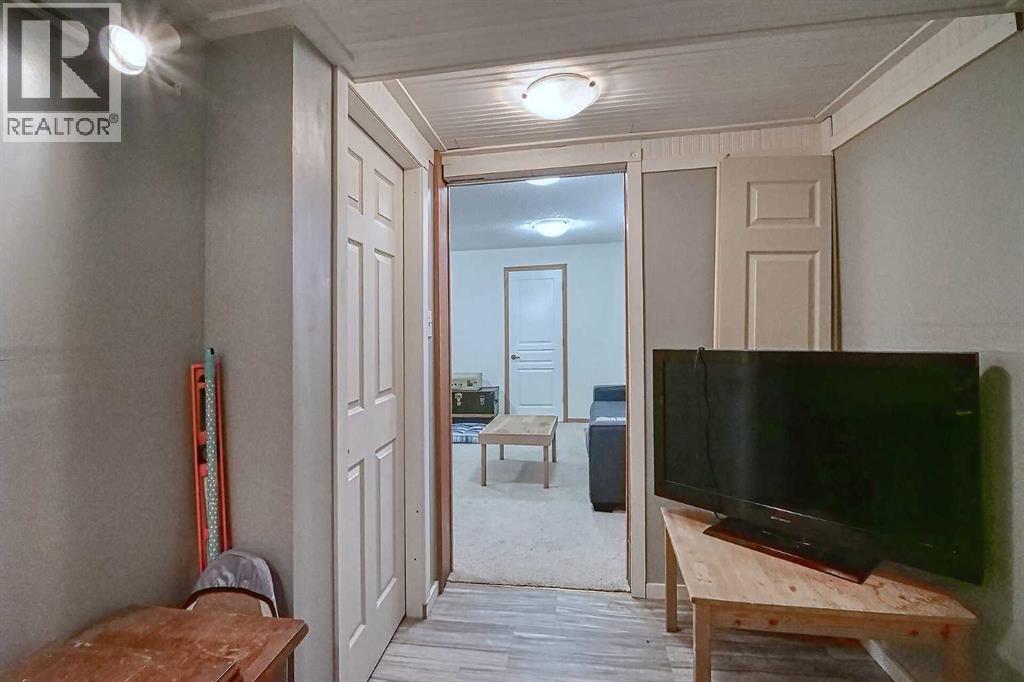 1701 Mossip Avenue, Crossfield, Alberta  T0M 0S0 - Photo 43 - A2289649