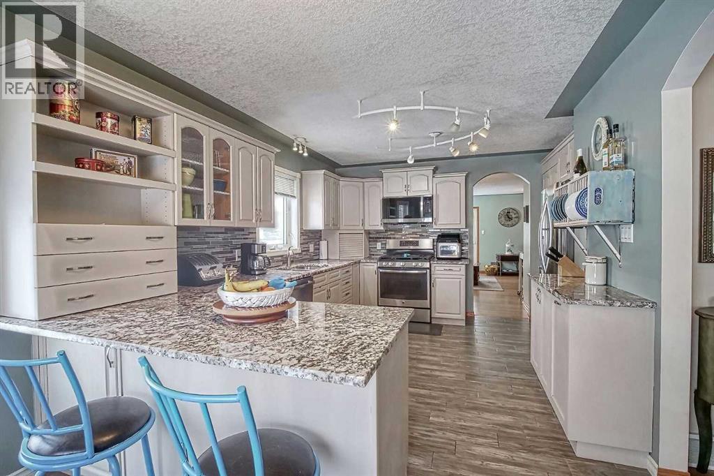 1701 Mossip Avenue, Crossfield, Alberta  T0M 0S0 - Photo 7 - A2289649