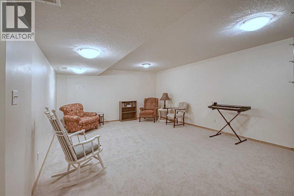 1701 Mossip Avenue, Crossfield, Alberta  T0M 0S0 - Photo 34 - A2289649