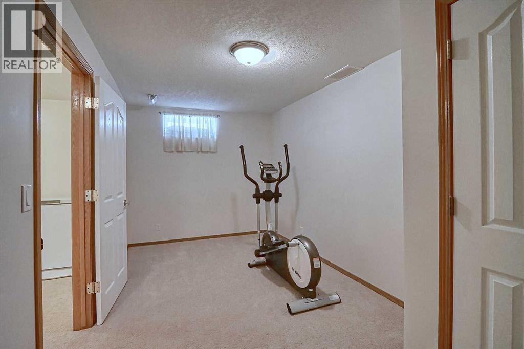 1701 Mossip Avenue, Crossfield, Alberta  T0M 0S0 - Photo 37 - A2289649