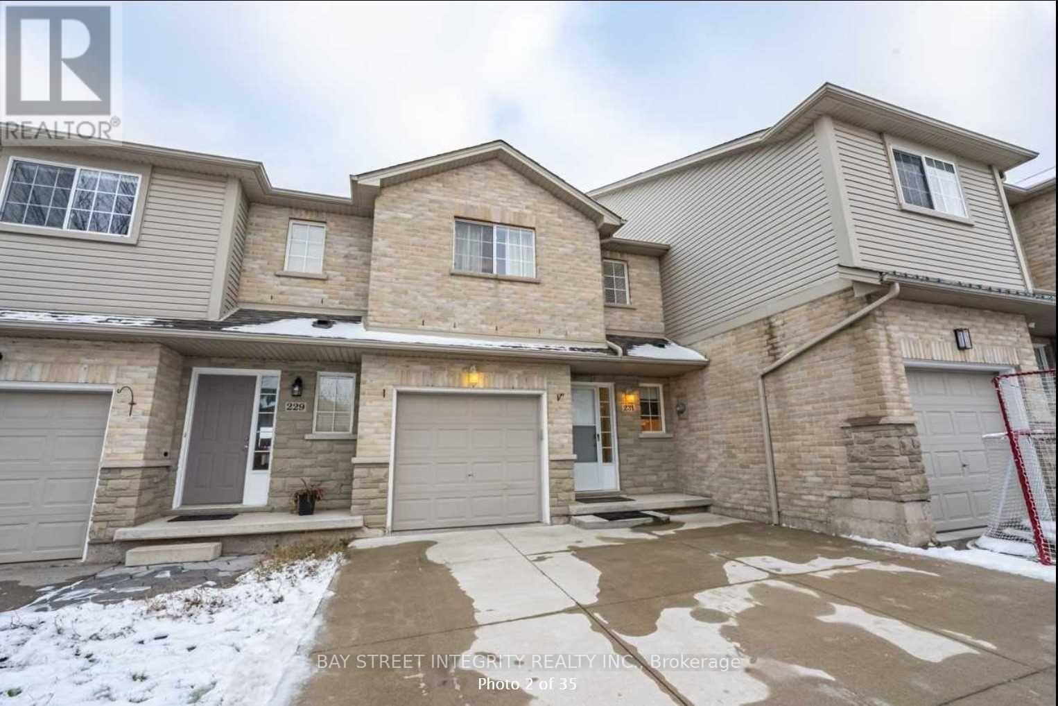 231 Dicenzo Drive, Hamilton, Ontario  L9B 2X7 - Photo 8 - X12942118