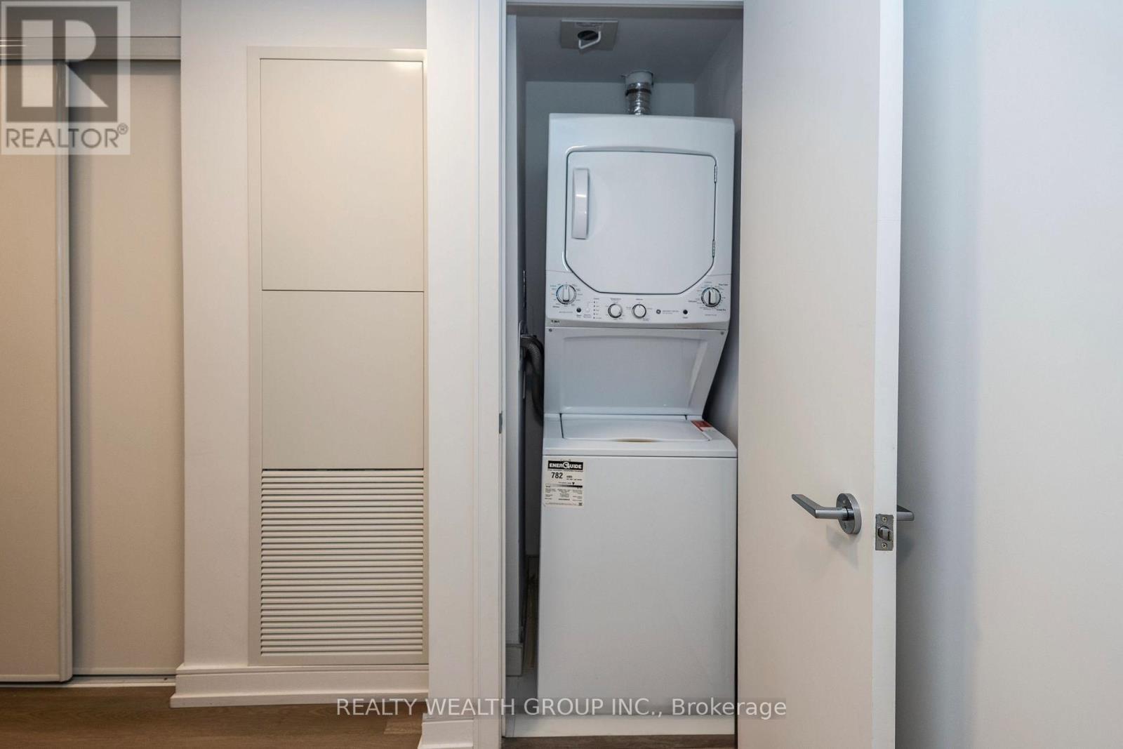 335 - 1 Jarvis Street, Hamilton, Ontario  L8R 3J2 - Photo 10 - X12942120