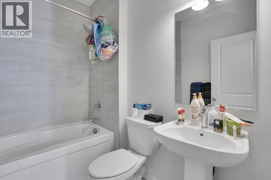 137 Seton Villas Se, Calgary, Alberta  T3M 3L8 - Photo 34 - A2295525