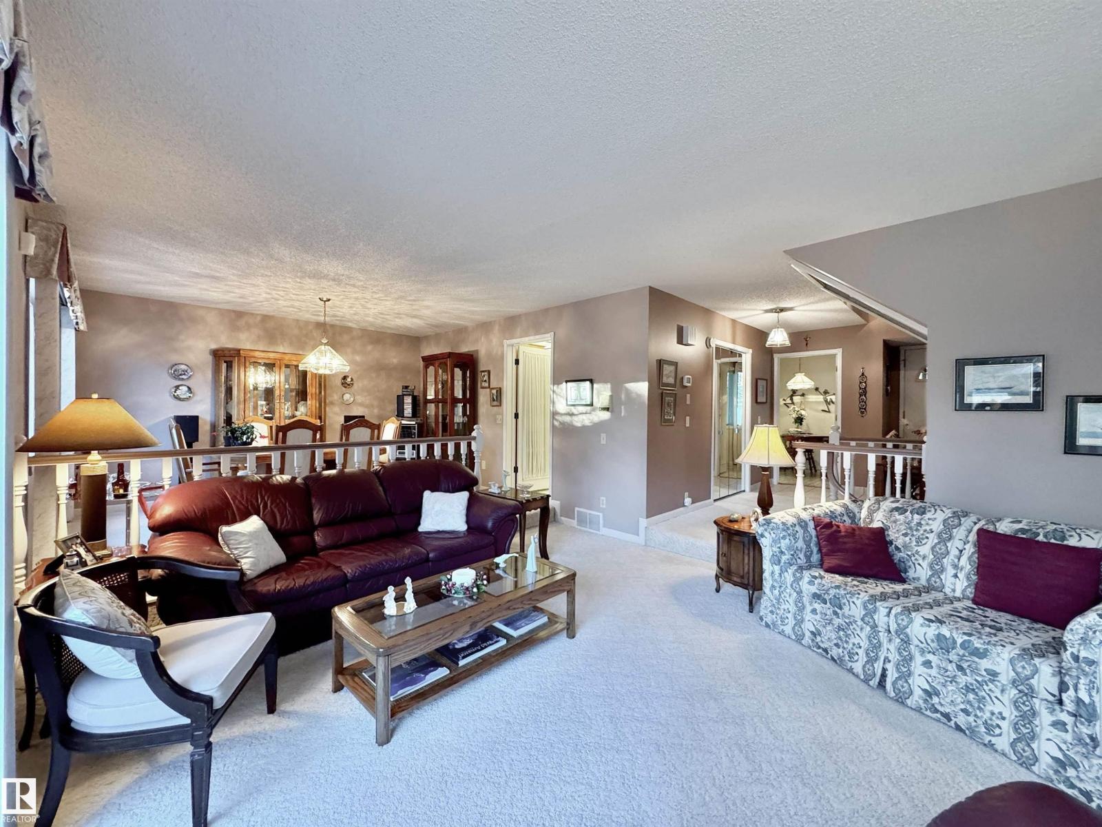 1057 109 St Nw Nw, Edmonton, Alberta  T6J 5G2 - Photo 4 - E4479949