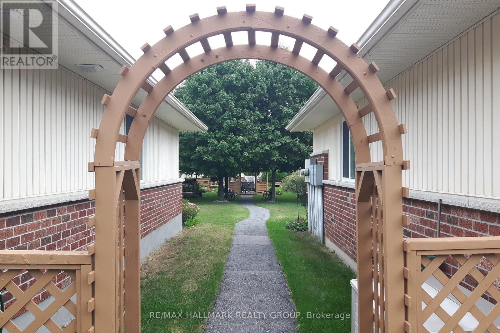 3 Daphne Crescent, Ottawa, Ontario  K2S 1Y1 - Photo 24 - X12942148