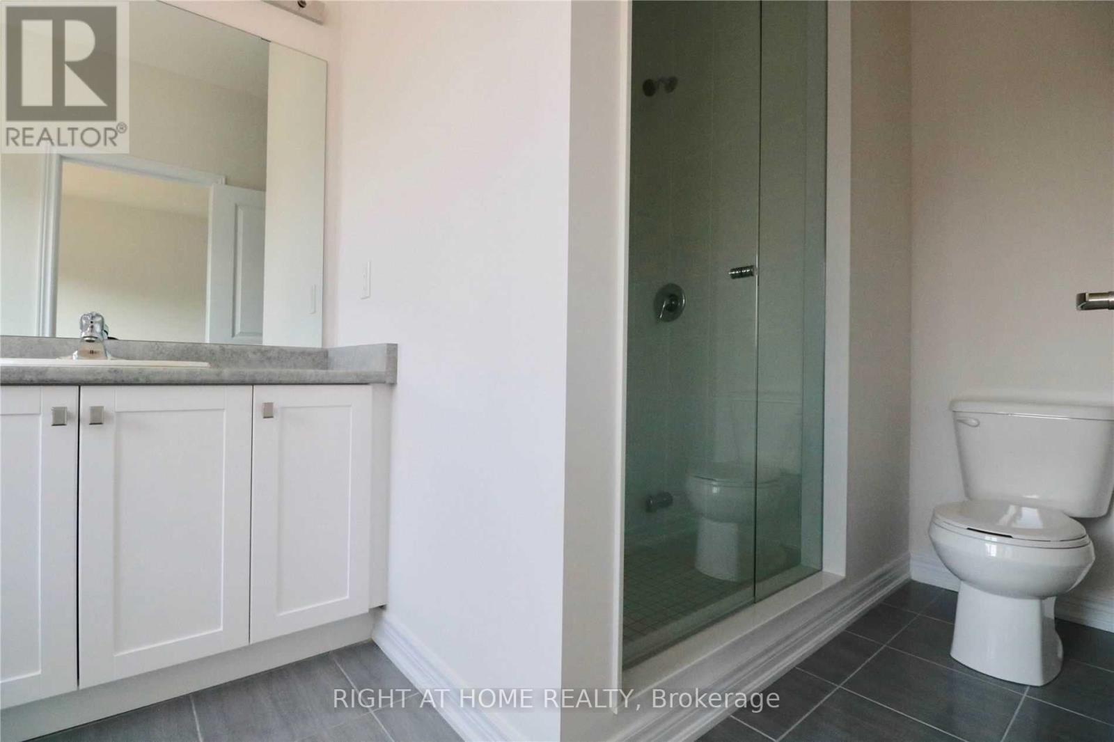 9 Conarty Crescent, Whitby, Ontario  L1P 2A9 - Photo 12 - E12942150