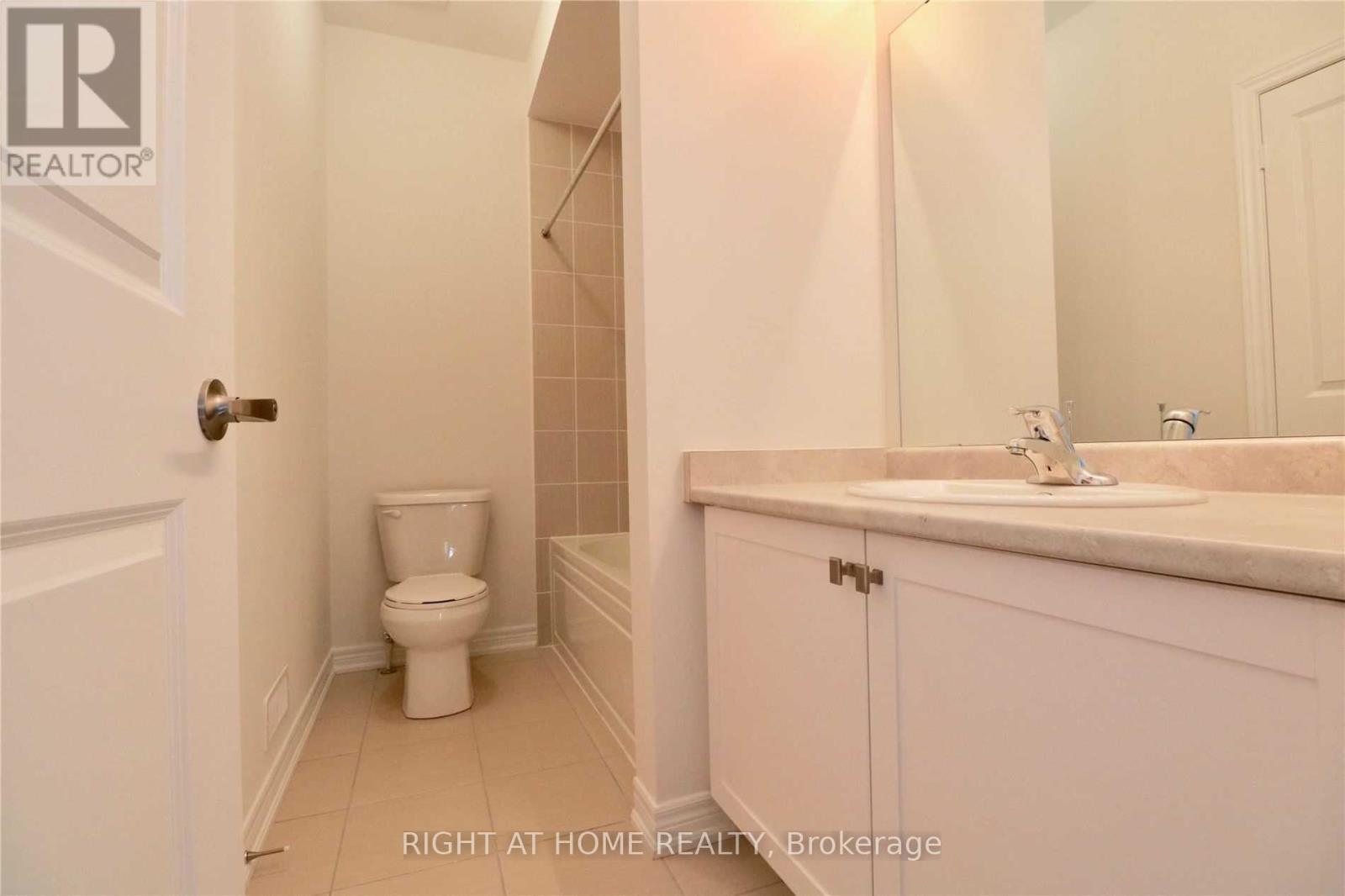 9 Conarty Crescent, Whitby, Ontario  L1P 2A9 - Photo 15 - E12942150