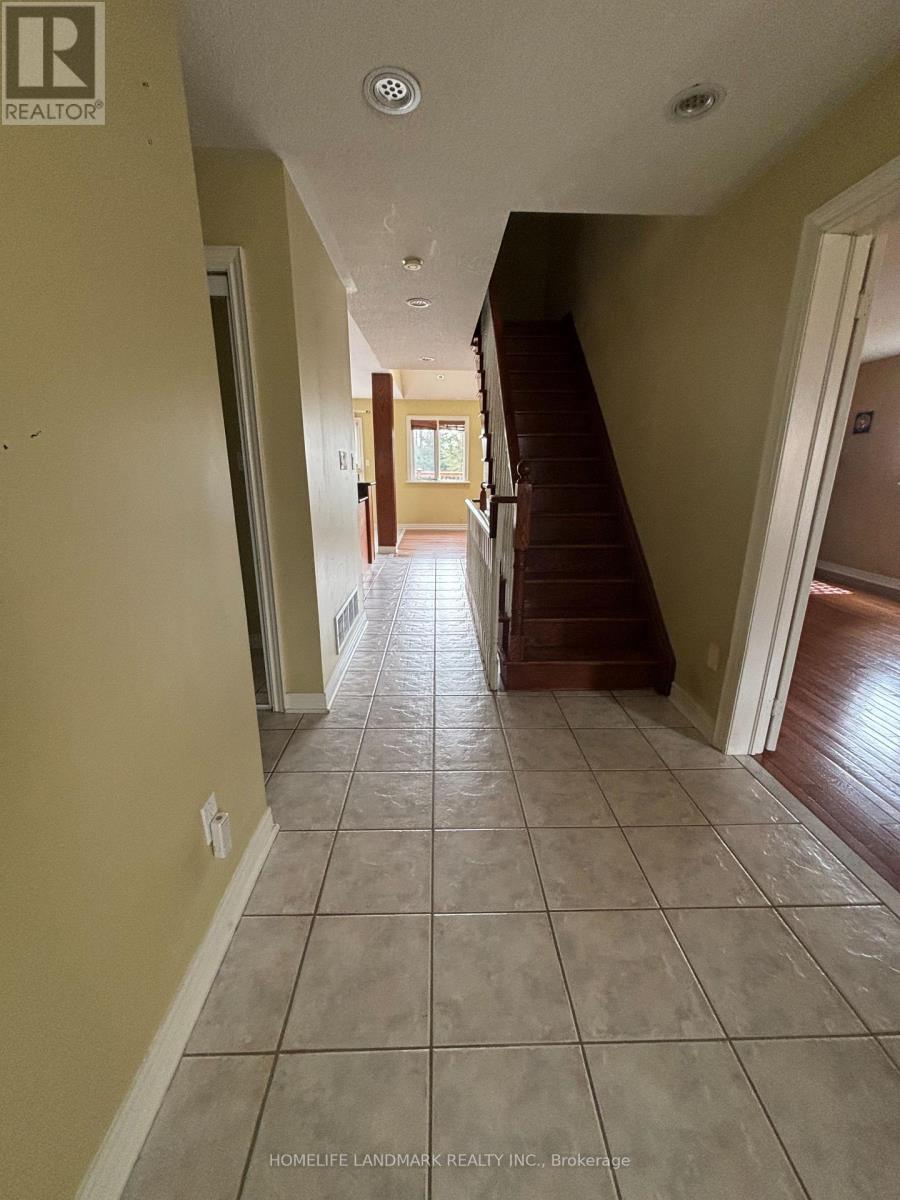 380 Stone Road, Aurora, Ontario  L4G 6Z5 - Photo 3 - N12942154