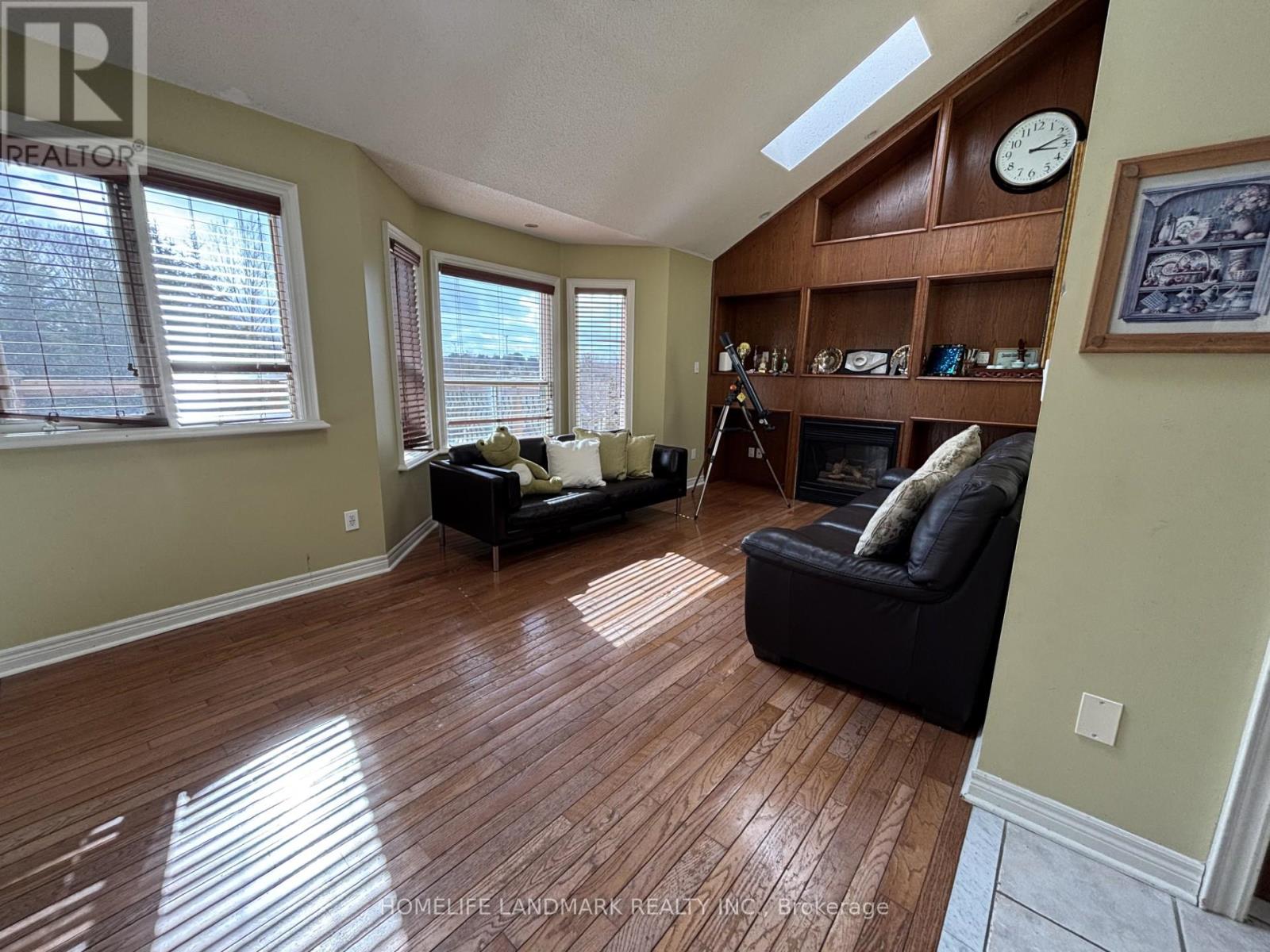 380 Stone Road, Aurora, Ontario  L4G 6Z5 - Photo 4 - N12942154