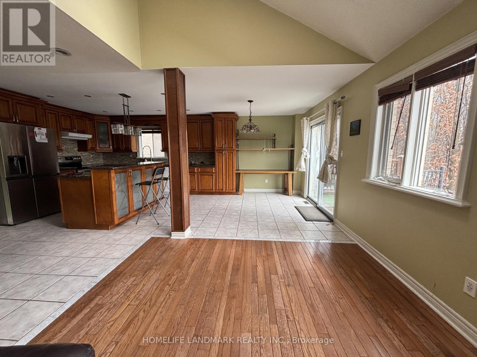 380 Stone Road, Aurora, Ontario  L4G 6Z5 - Photo 6 - N12942154