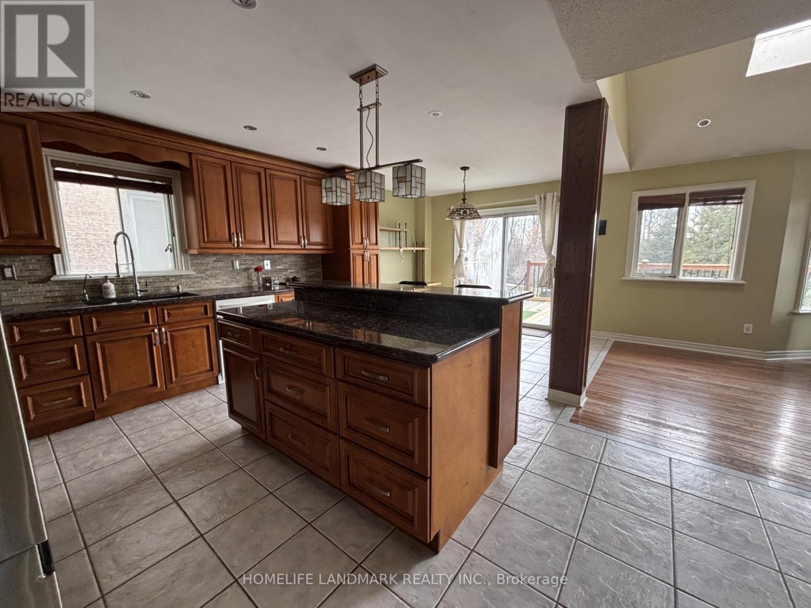 380 Stone Road, Aurora, Ontario  L4G 6Z5 - Photo 9 - N12942154