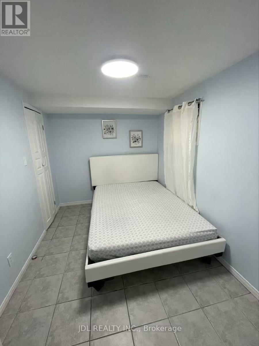 Suite A - 58 Grandview Ave Avenue, Markham, Ontario  L3T 1H2 - Photo 4 - N12942158